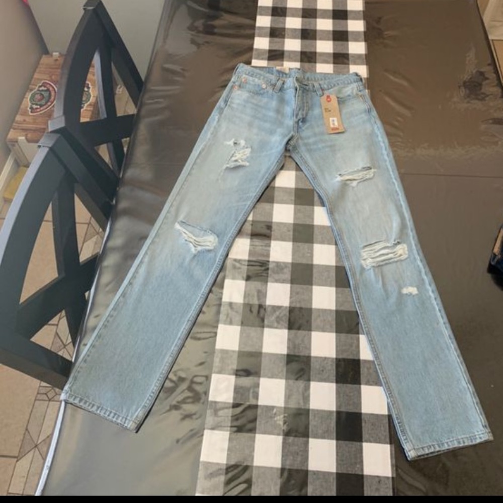 Levi’s Ripped Jeans